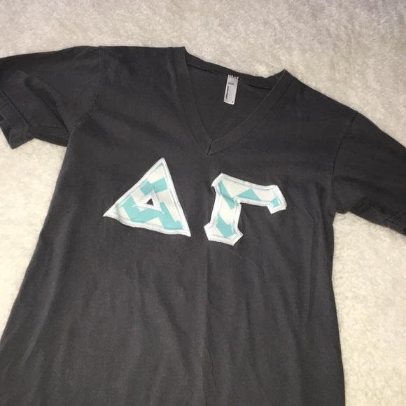 Delta Gamma stitched letter shirt - Picture 1 of 3